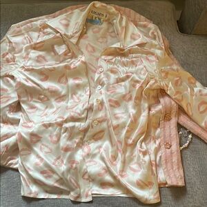 Escada Cream and Pink Lip Print Shirt
